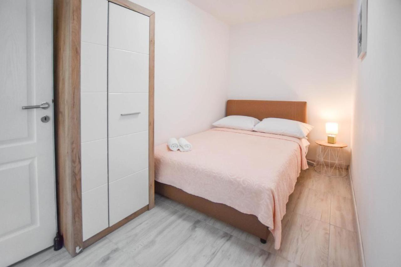 Suite Apartment Toni Poljana  Εξωτερικό φωτογραφία